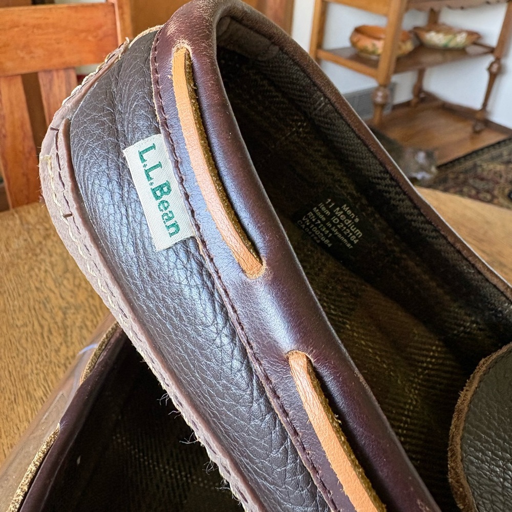 LLBEAN Men’s Size 11 Handsewn Flannel Lined Brown Leather Slippers Moccasins - Picture 2 of 13